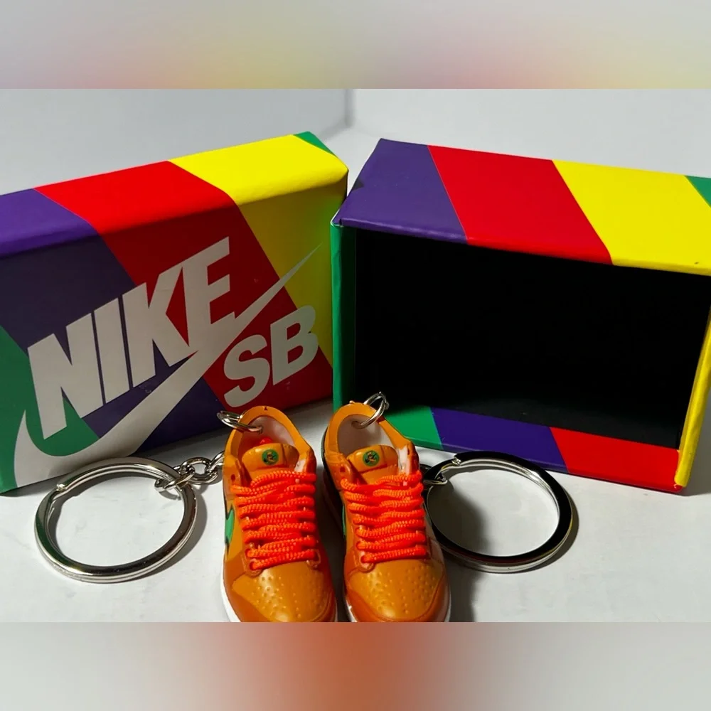 3D Mini Sneaker Keychains pair Orange Green‎ with mini box novelty trinkets